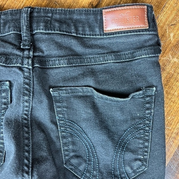 Hollister High-Rise Super Skinny Black Jeans Classic Stretch Destroyed Sz 7 FLAW - Picture 8 of 13